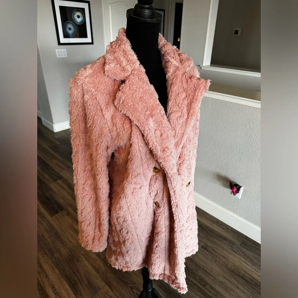 ADORABLE snuggly warm jacket / outer layer -Medium - Never Worn - Picture 2 of 7